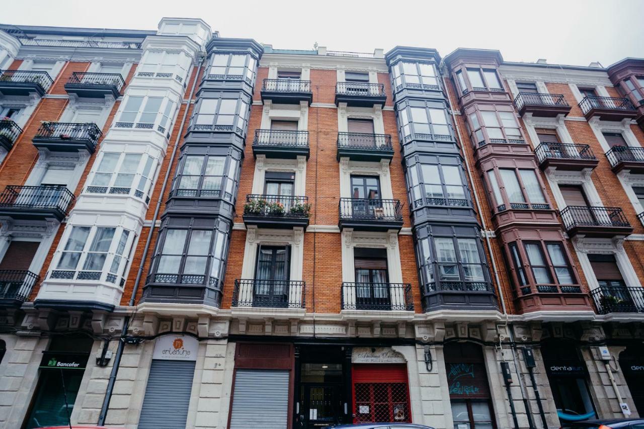 Ubicación excelente cerca del centro Azkuna Bilbao Exterior foto
